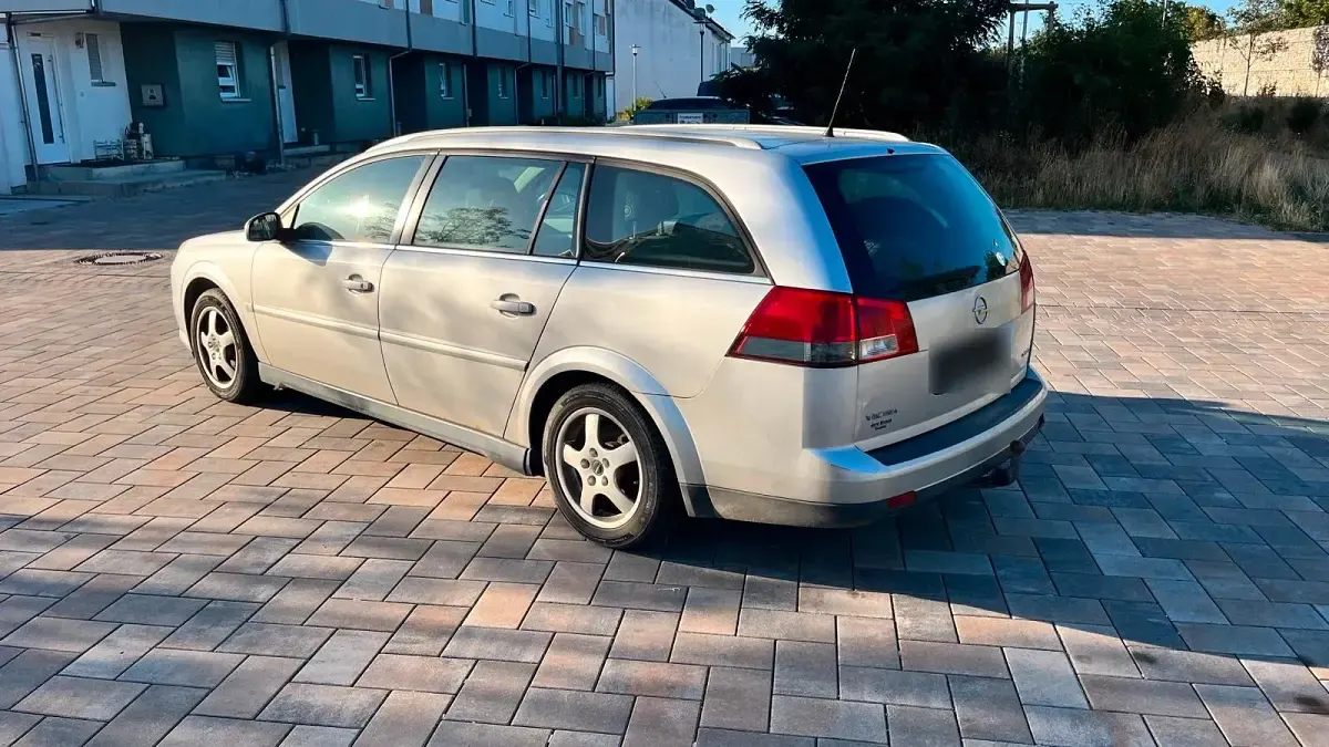 Gebraucht Opel Vectra 150 PS (110 kW) 2006 Silber Kombi