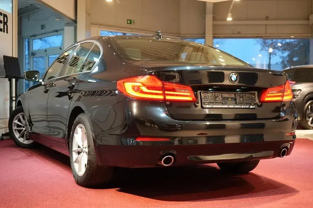Gebraucht BMW 520 Performance 190 PS (139 kW) 2019 Schwarz Limousine