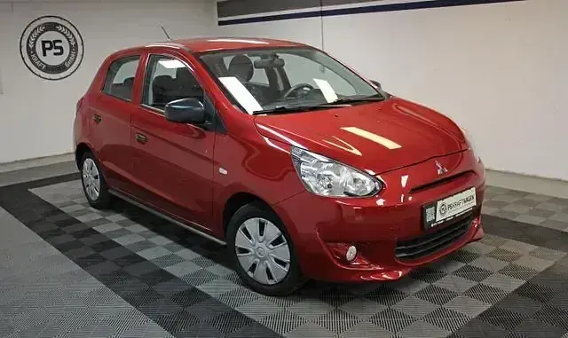 Gebraucht Mitsubishi Space Star Edition 71 PS (52 kW) 2015 Rot Limousine