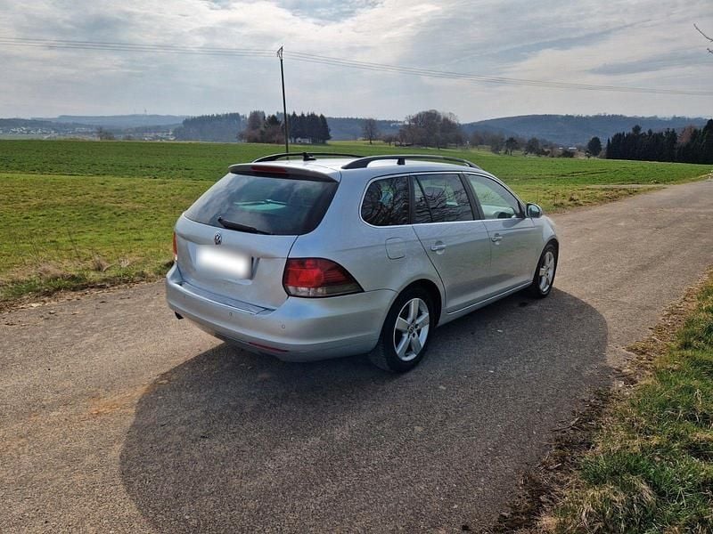 Gebraucht VW Golf VII Trendline 105 PS (77 kW) 2012 Silber Kombi