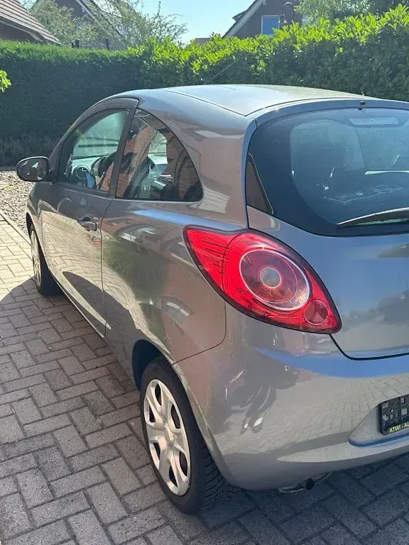 Gebraucht Ford Ka Titanium 69 PS (50 kW) 2010 Grau Kleinwagen