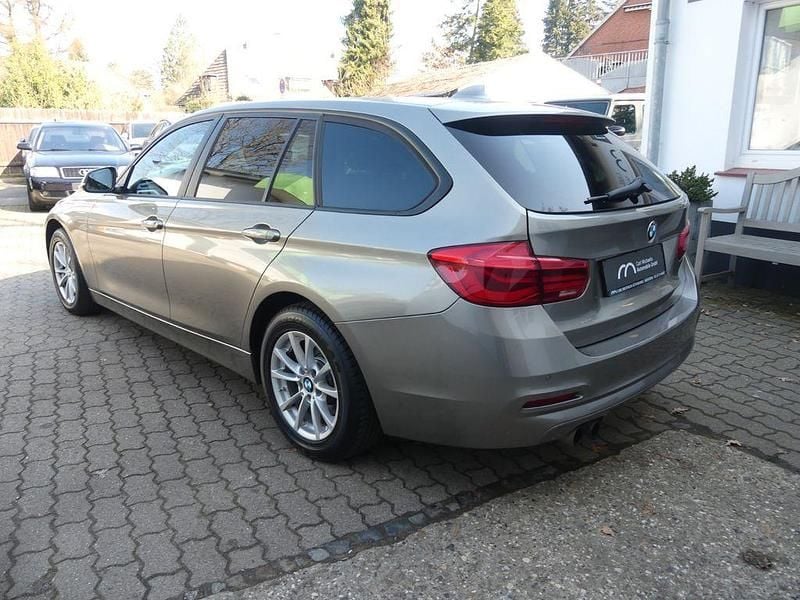 Gebraucht BMW 320 Advantage 184 PS (135 kW) 2017 Silber Kombi