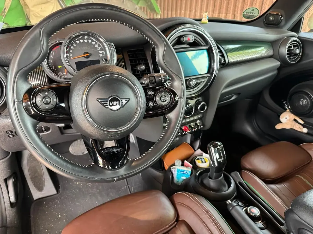 Gebraucht Mini Cooper 136 PS (100 kW) 2020 Grün Kleinwagen