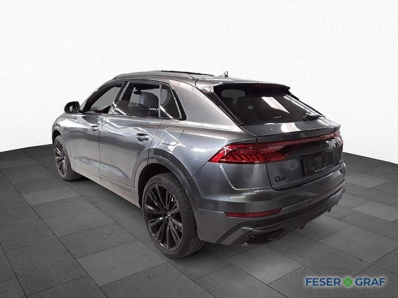 Gebraucht Audi Q8 Ambiente 381 PS (280 kW) 2023 Grau SUV