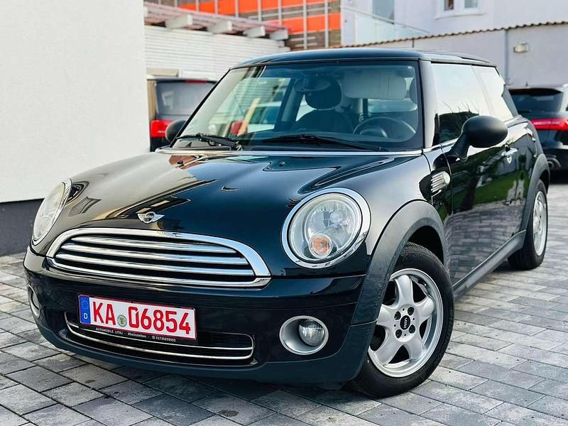 Midnight black metallic Gebraucht 2009 Mini ONE Kleinwagen | 1.900 € (Superpreis) - Bild 1/4