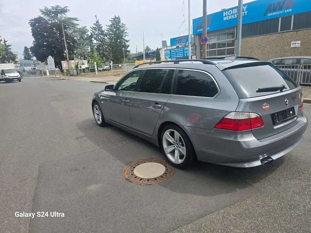 Gebraucht BMW 525 Advantage 197 PS (144 kW) 2008 Grau Kombi