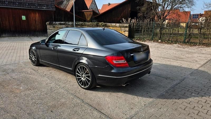 Gebraucht Mercedes C350 306 PS (225 kW) 2012 Schwarz Limousine