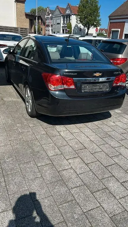 Gebraucht Chevrolet Cruze LT 141 PS (103 kW) 2010 Schwarz Limousine