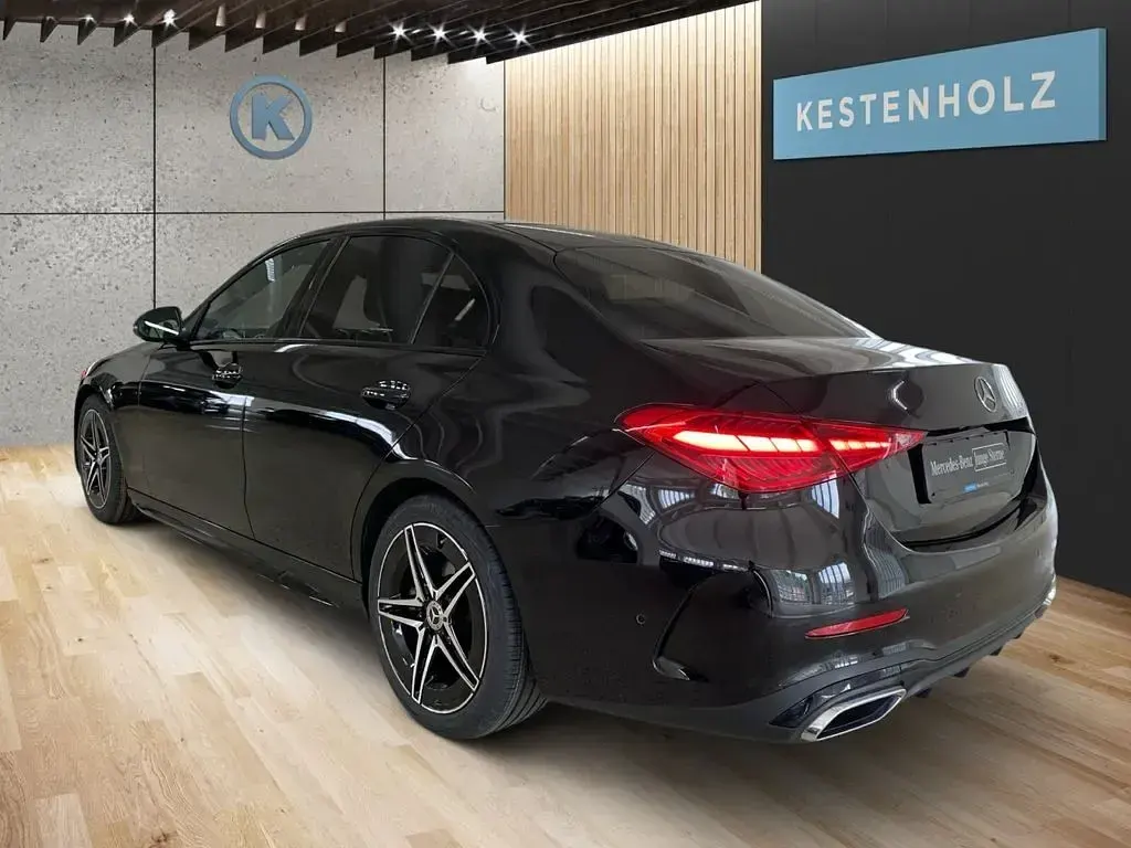 Gebraucht Mercedes C300 AMG 258 PS (189 kW) 2023 Unilack schwarz Limousine