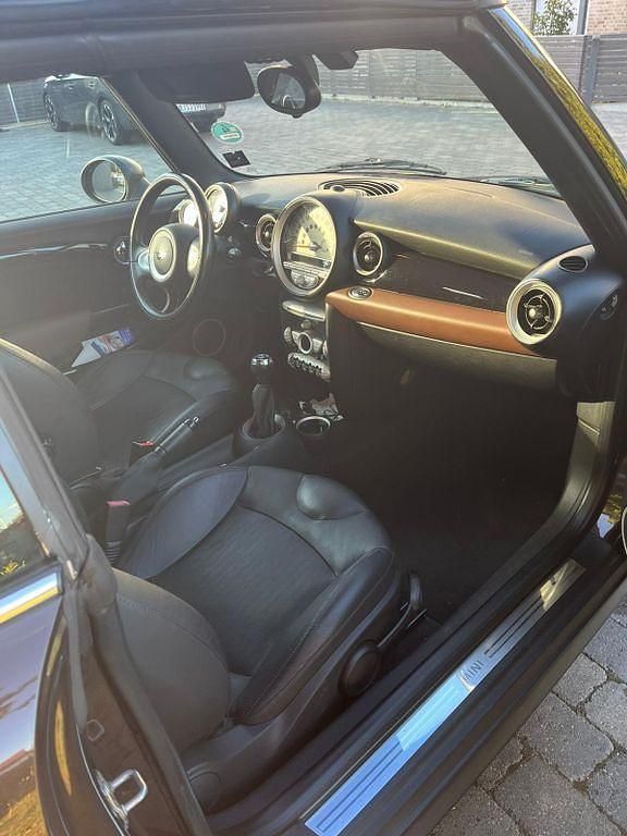 Gebraucht Mini One Cabriolet 98 PS (72 kW) 2010 Braun Cabrio