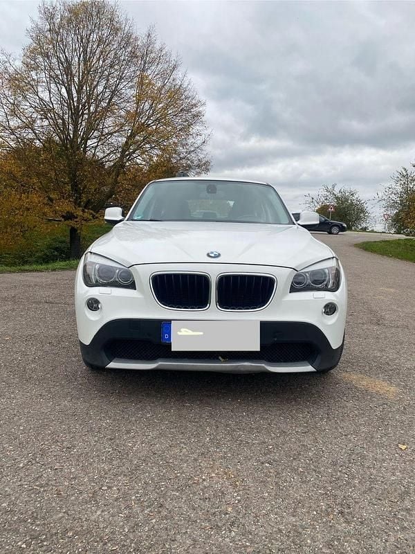 Schwarz Gebraucht 2011 BMW X1 SUV | 5.600 € (Superpreis) - Bild 1/4