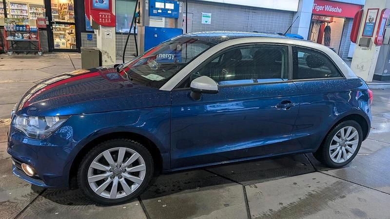 Gebraucht Audi A1 89 PS (65 kW) 2011 Blau Kleinwagen