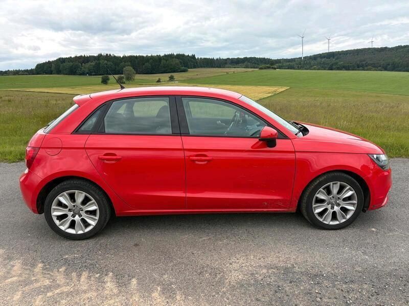 Rot Gebraucht 2014 Audi A1 Sportback Ambition Kleinwagen | 7.000 € (Superpreis) - Bild 1/4