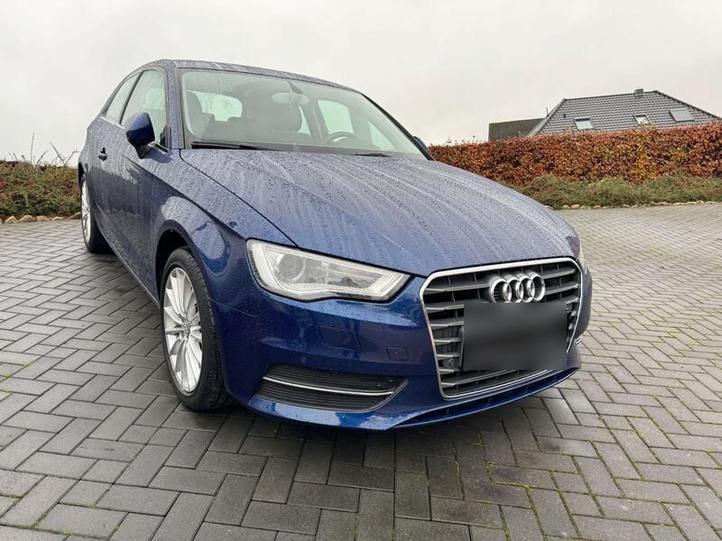 Blau Gebraucht 2015 Audi A3 Kleinwagen | 11.900 € (Fairer Preis) - Bild 1/4