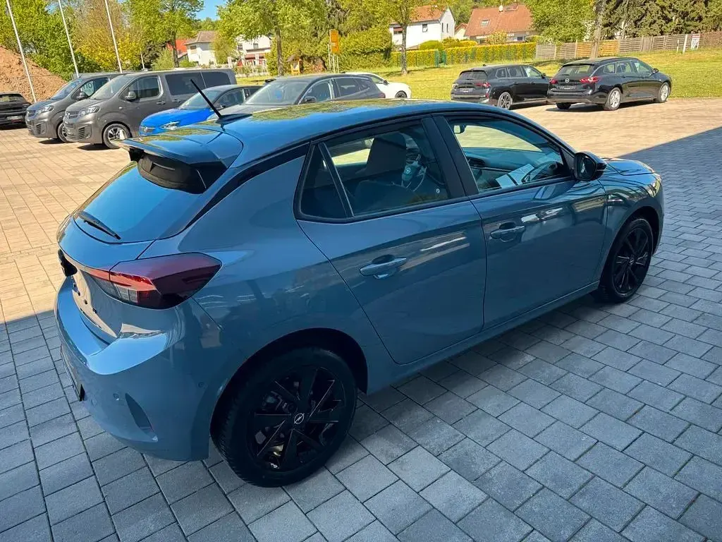 Używany Opel Corsa 101 KM (74 kW) 2025 Szary Hatchback