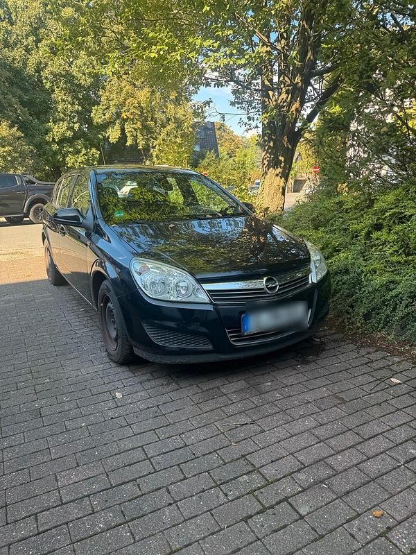Schwarz Gebraucht 2006 Opel Astra Kleinwagen | 1.300 € (Guter Preis) - Bild 1/4
