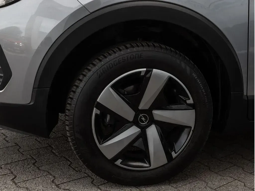 Gebraucht Opel Crossland Enjoy 131 PS (96 kW) 2024 Grau / SUV