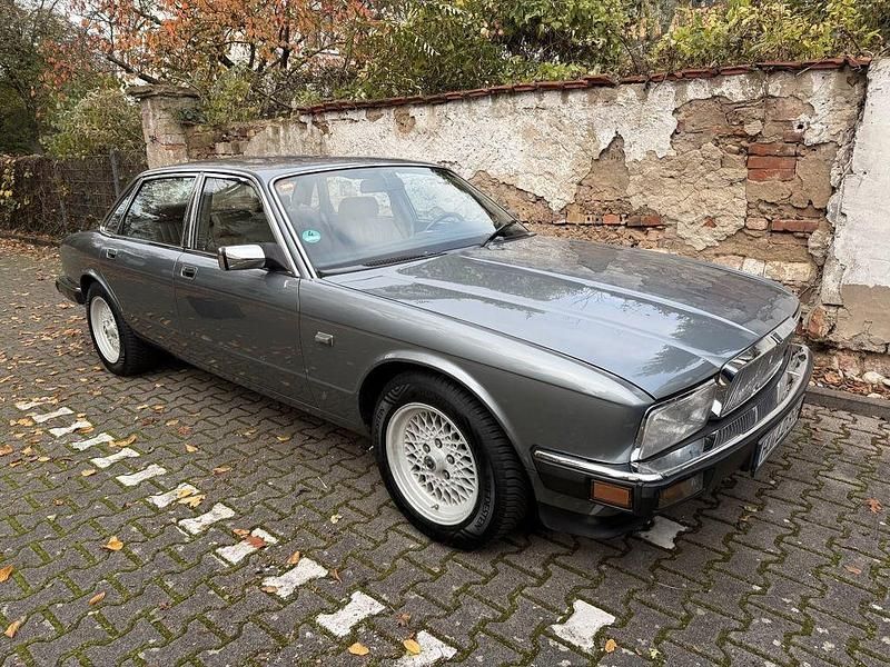 Gebraucht Jaguar XJ40 Sovereign 197 PS (144 kW) 1989 Blau Limousine