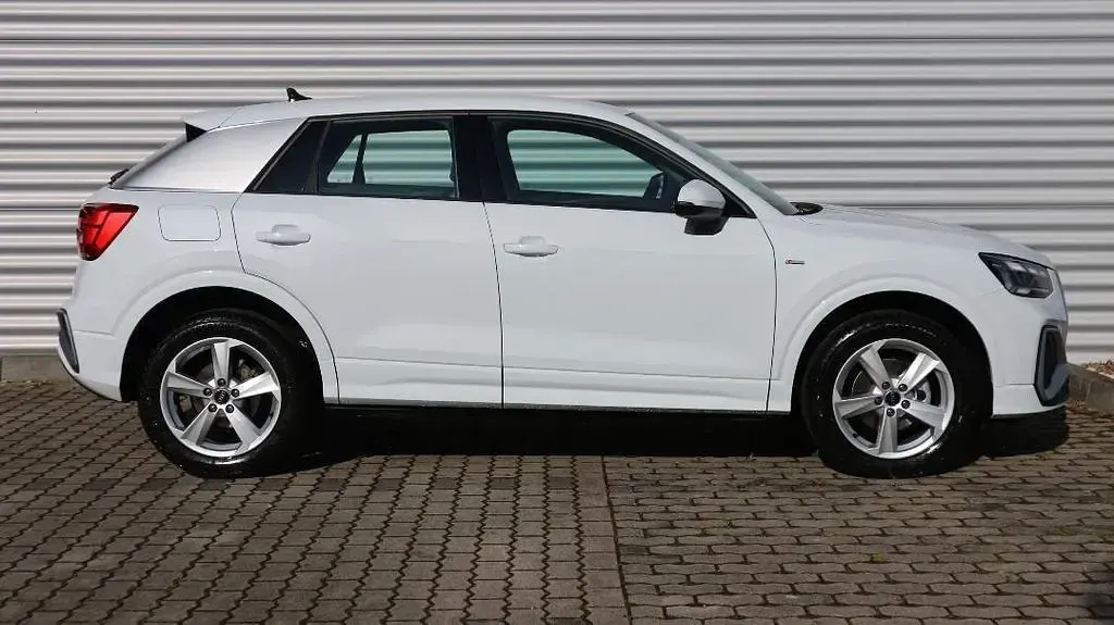 Gebraucht Audi Q2 S-Line 150 PS (110 kW) 2025 Weiß SUV