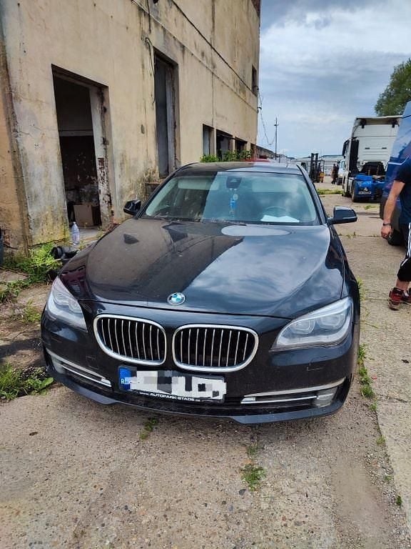 Gebraucht BMW 730 258 PS (189 kW) 2012 Blau Limousine