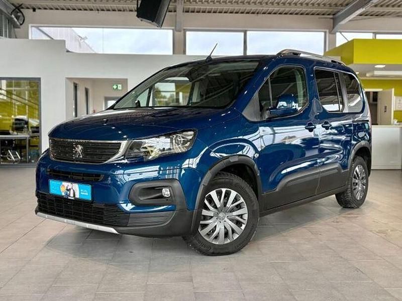 Blau Gebraucht 2021 Peugeot Rifter Allure Van / Kleinbus | 18.495 € (Guter Preis) - Bild 1/4