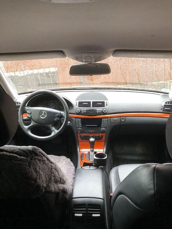 Gebraucht Mercedes E200 136 PS (100 kW) 2008 Schwarz Kombi