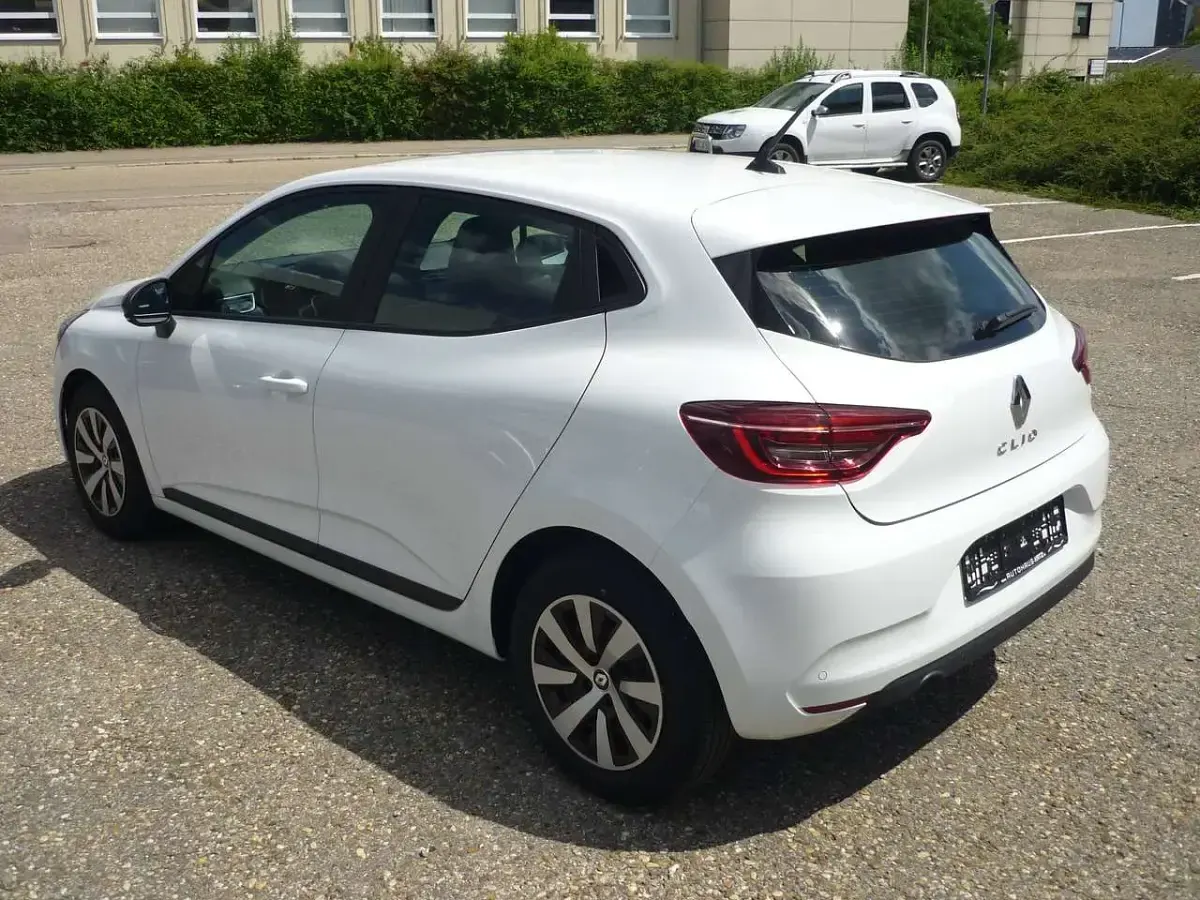 Gebraucht Renault Clio Equilibre 145 PS (106 kW) 2023 Arktisweiß Kleinwagen