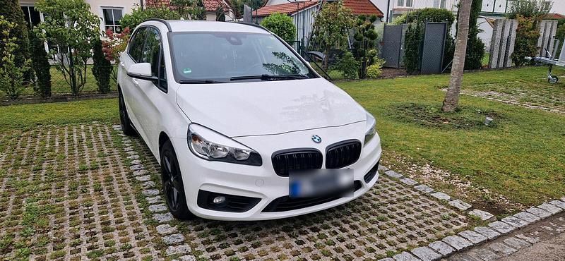 Gebraucht BMW 216 Advantage 116 PS (85 kW) 2016 Weiß Kombi