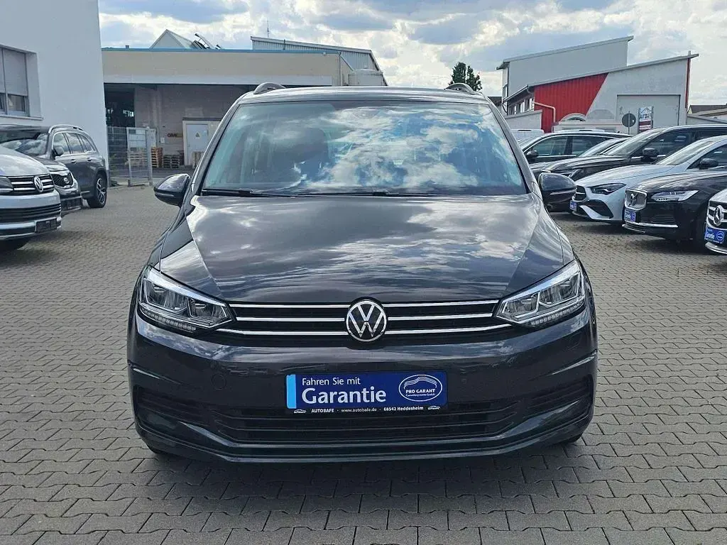 Gebraucht VW Touran Comfortline 150 PS (110 kW) 2022 Uranograu Van / Kleinbus