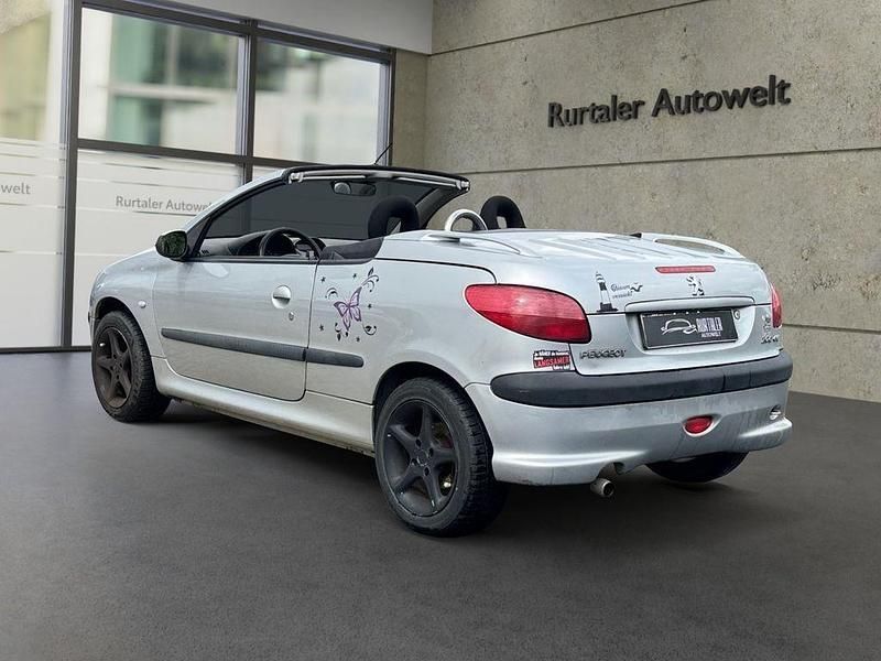 Gebraucht Peugeot 206 CC Filou 109 PS (80 kW) 2003 Silber Cabrio