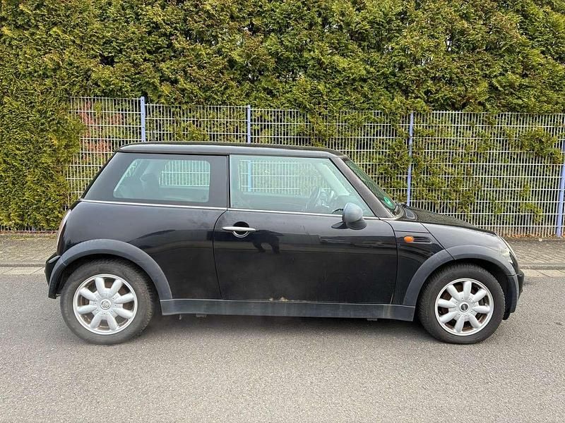 Gebraucht Mini ONE 90 PS (66 kW) 2004 Schwarz Kleinwagen