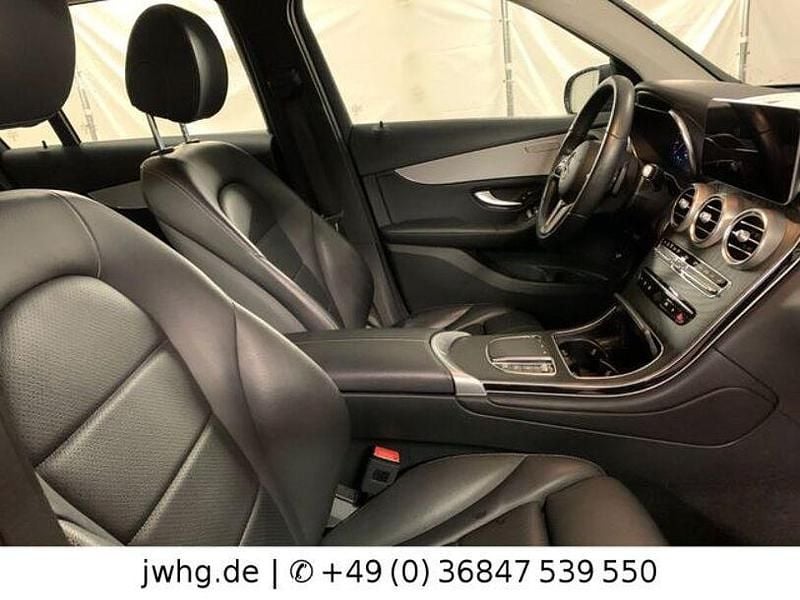 Gebraucht Mercedes GLC220 194 PS (142 kW) 2022 Schwarz SUV