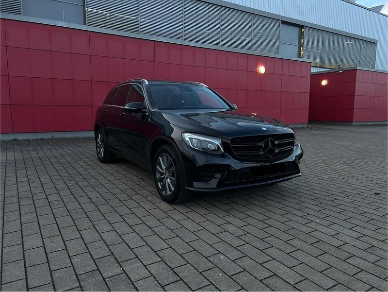 Gebraucht Mercedes GLC250 204 PS (150 kW) 2015 Schwarz SUV