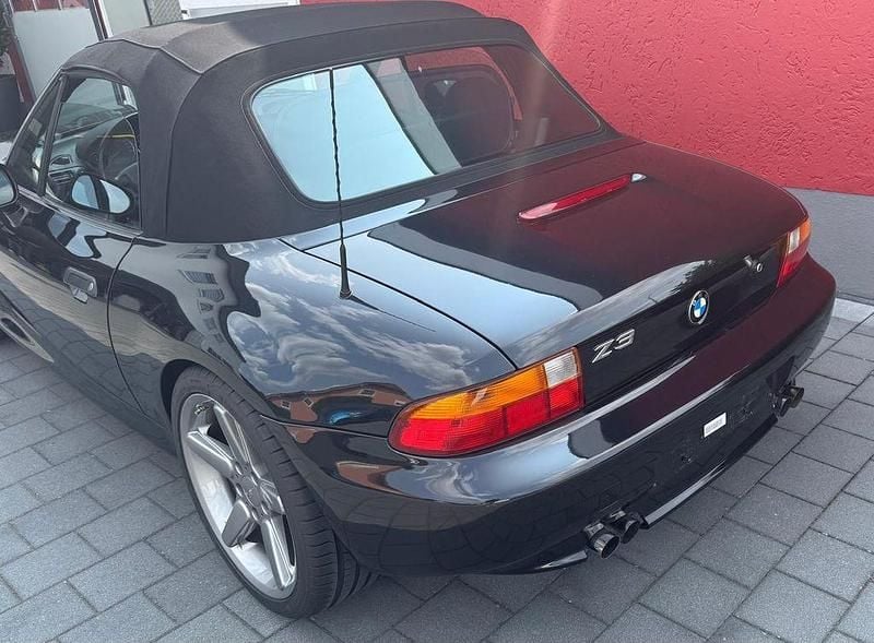 Gebraucht BMW Z3 Performance 140 PS (102 kW) 1997 Schwarz Cabrio