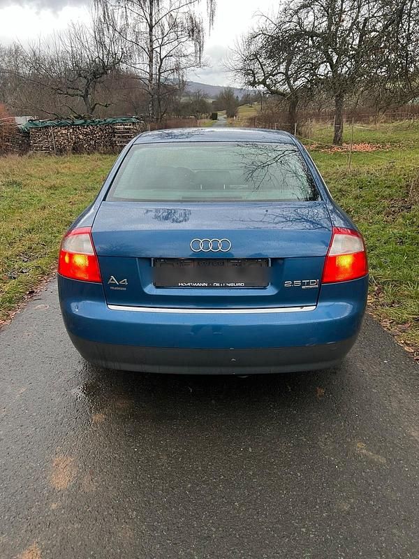 Blau Gebraucht 2001 Audi A4 Limousine | 2.750 € (Fairer Preis) - Bild 1/4