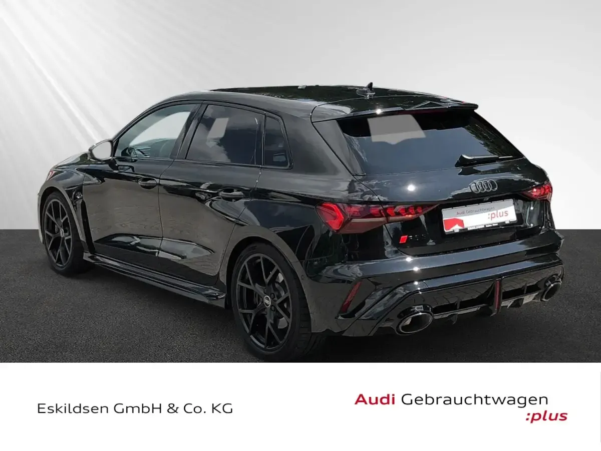 Gebraucht Audi RS3 Sportback Comfort 400 PS (294 kW) 2025 Mythosschwarz metallic Kleinwagen