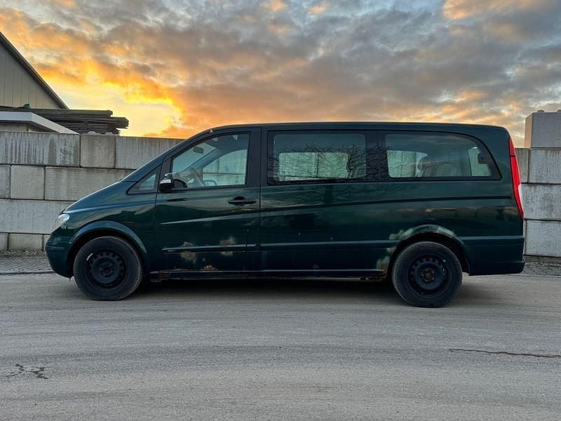 Gebraucht Mercedes Viano 150 PS (110 kW) 2004 Grün Van / Kleinbus