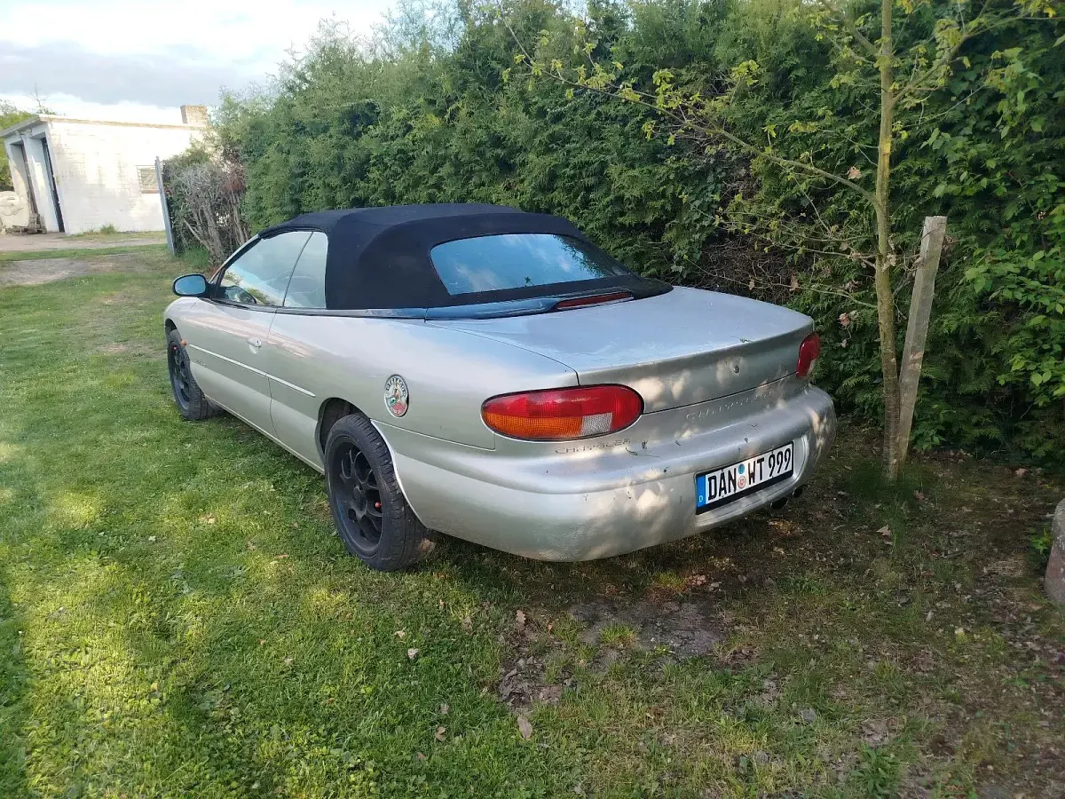 Second-hand Chrysler Stratus Limited 163 CP (119 kW) 2000 Argintiu Cabrio