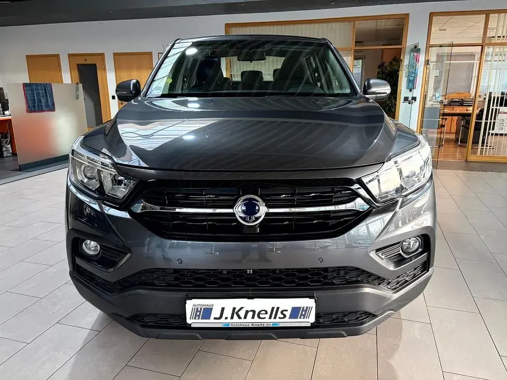 Gebraucht SsangYong Musso Quartz 181 PS (133 kW) 2019 Grau Pickup