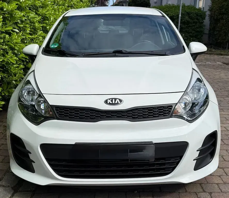 Gebraucht Kia Rio 84 PS (61 kW) 2016 Weiß Kleinwagen
