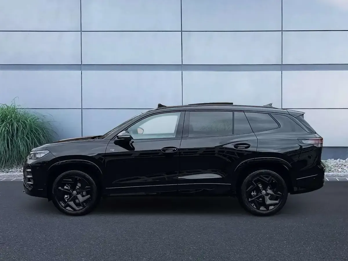 Gebraucht VW Tayron R-line 193 PS (141 kW) 2026 Schwarz SUV