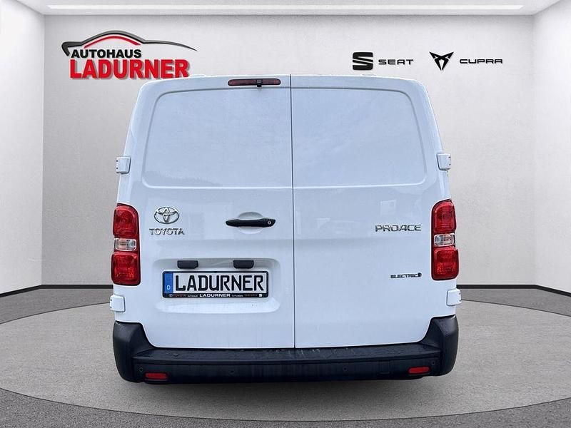 Gebraucht Toyota Proace Comfort 100 kW (136 PS) 2021 Weiß Van / Kleinbus