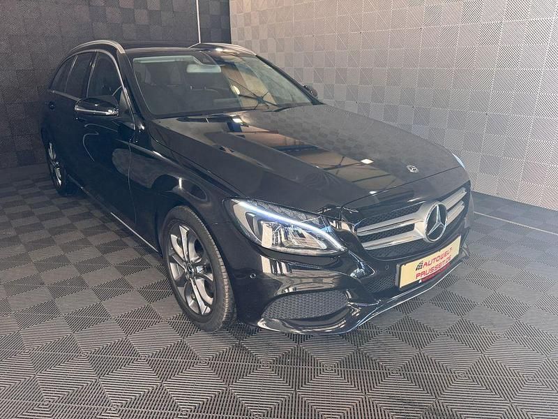 Schwarz Gebraucht 2018 Mercedes C180 Avantgarde Kombi | 20.770 € (Fairer Preis) - Bild 1/4