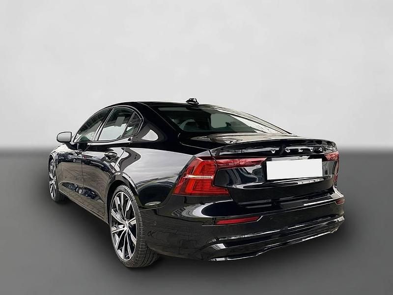 Gebraucht Volvo S60 Ultimate 250 PS (183 kW) 2023 Schwarz Limousine