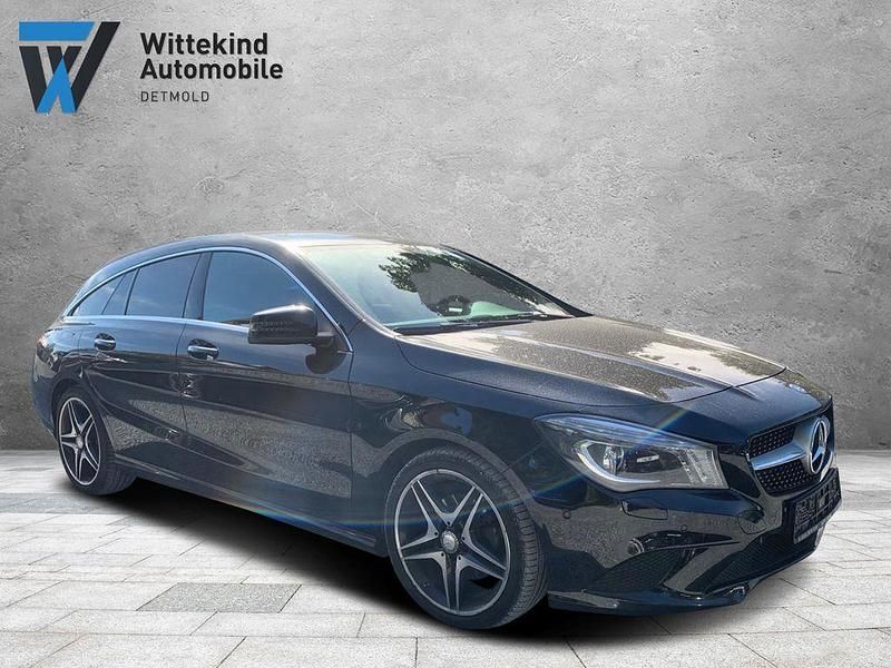 Schwarz Gebraucht 2015 Mercedes CLA220 Shooting Brake Kombi | 15.999 € (Fairer Preis) - Bild 1/4