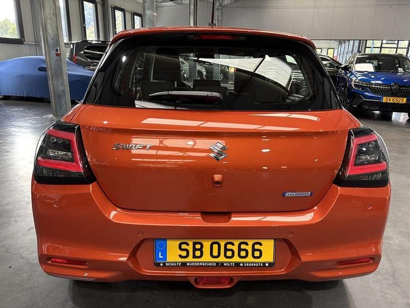 Gebraucht Suzuki Swift GL 83 PS (61 kW) 2025 Orange Limousine