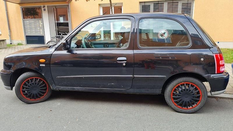 Schwarz Gebraucht 2001 Nissan Micra Kleinwagen | 550 € (Superpreis) - Bild 1/3
