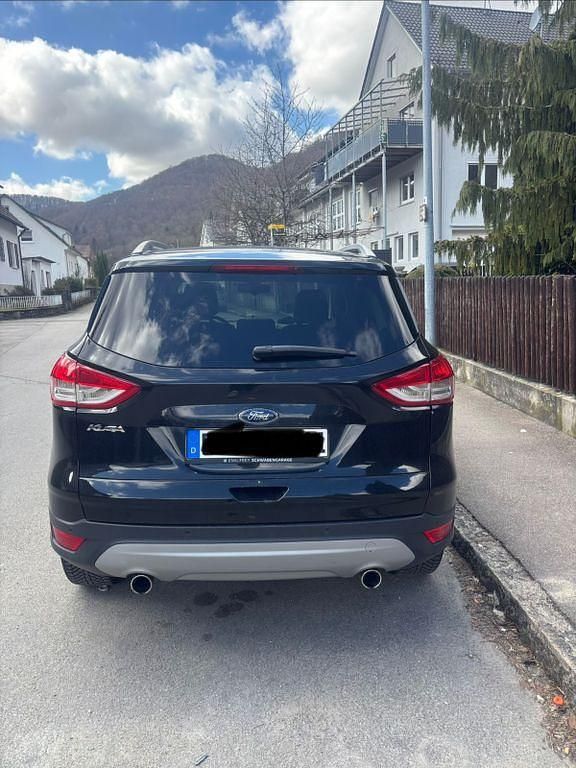 Gebraucht Ford Kuga Titanium 163 PS (119 kW) 2013 Schwarz SUV