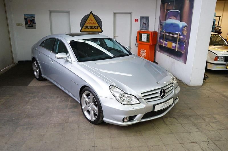 Silber Gebraucht 2005 Mercedes CLS55 AMG AMG Coupé | 49.900 € - Bild 1/4