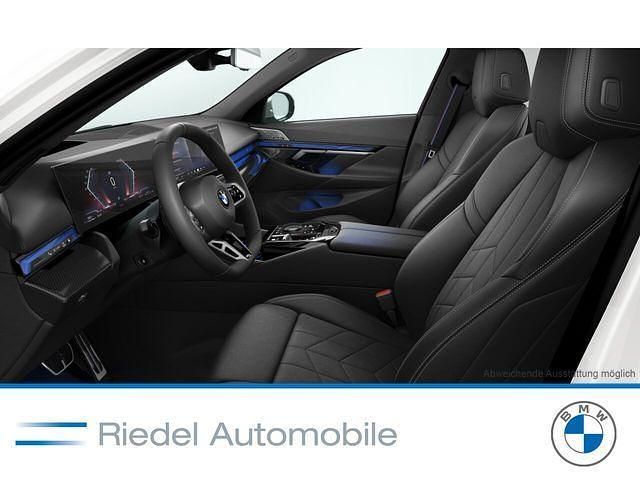 Gebraucht BMW 540 Performance 303 PS (222 kW) 2025 Weiß Kombi